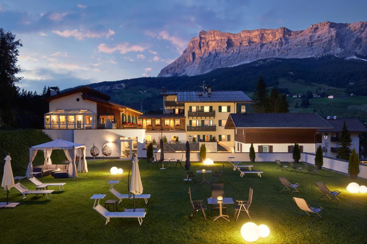 Dolomites Wellness Hotel Savoy ลาวิลลา ภายนอก รูปภาพ