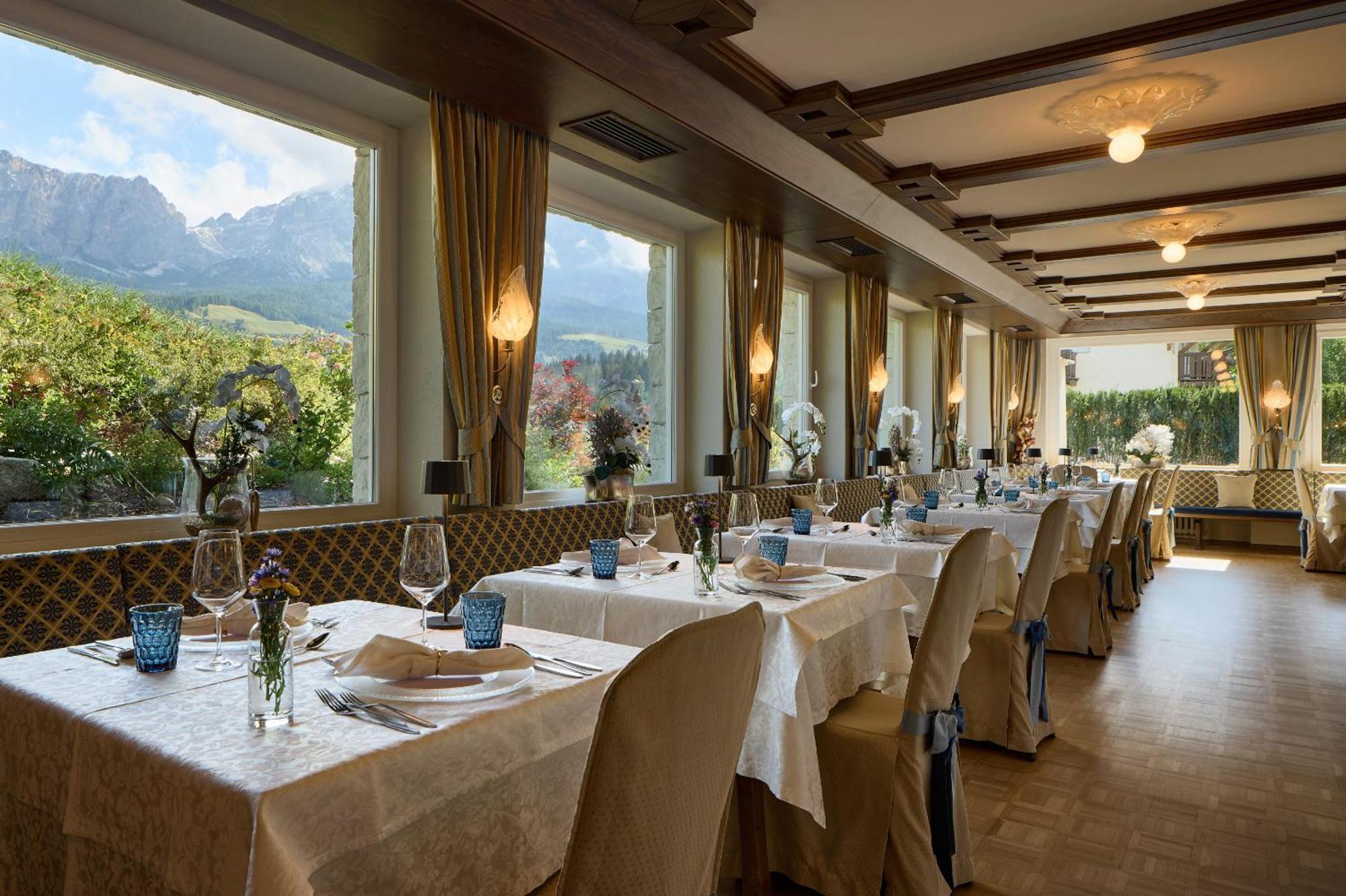Dolomites Wellness Hotel Savoy ลาวิลลา ภายนอก รูปภาพ