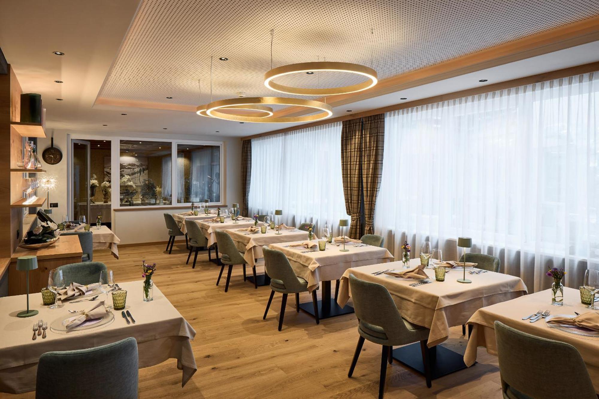 Dolomites Wellness Hotel Savoy ลาวิลลา ภายนอก รูปภาพ