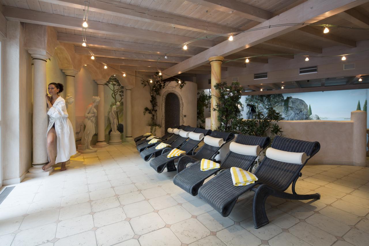 Dolomites Wellness Hotel Savoy ลาวิลลา ภายนอก รูปภาพ